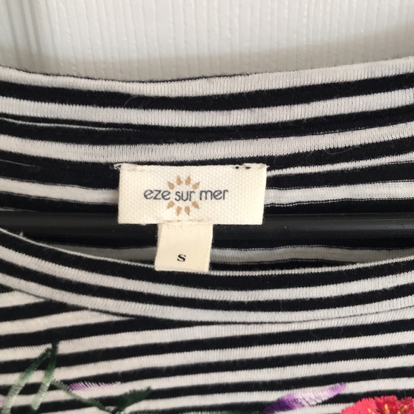 Urban Outfitters drapey floral embroidered top - Picture 5 of 5